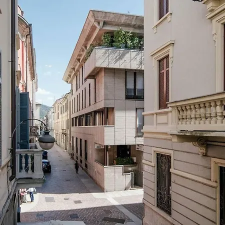 Como Chic And Central كومو